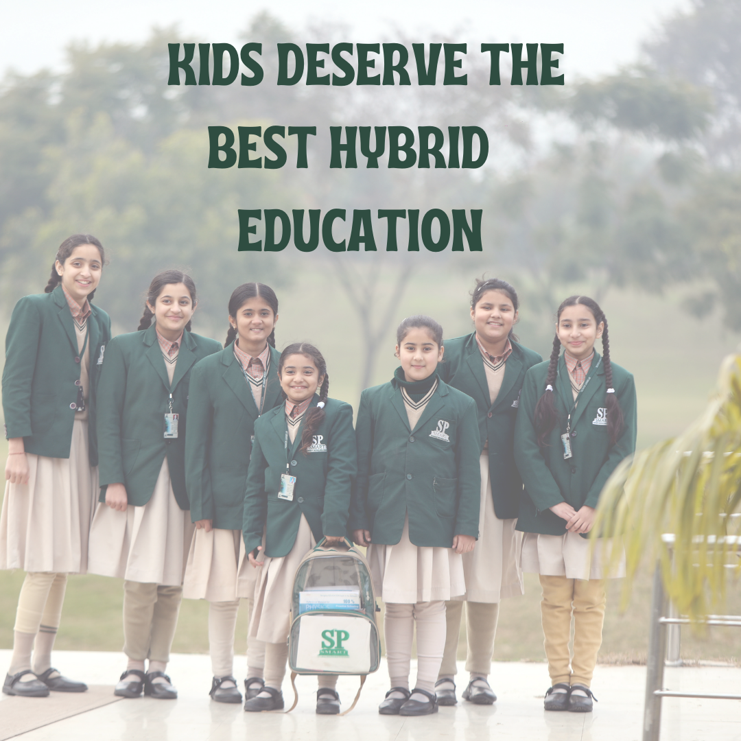 You are currently viewing Online education v/s traditional classroom – what’s better? SP Smart Hybrid Schooling System is the best system